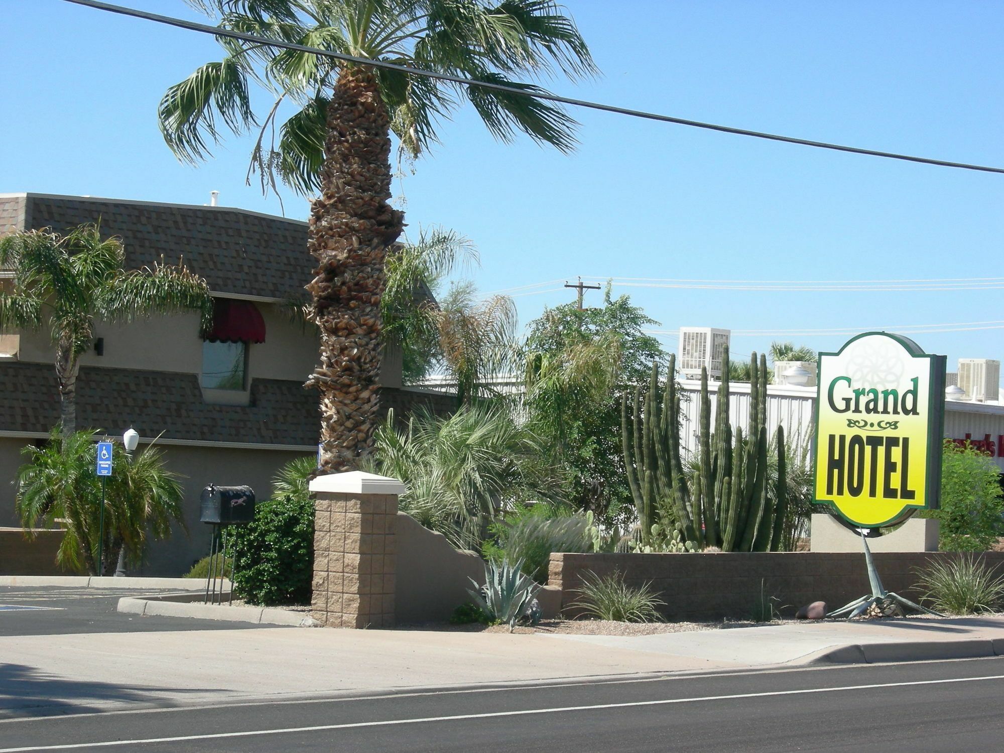 Grand Hotel Mesa Exterior photo
